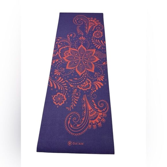 Gaiam Reversible Aubergine Swirl 24 X 68 X 0.24 In Yoga Mat w strap - Picture 6 of 7